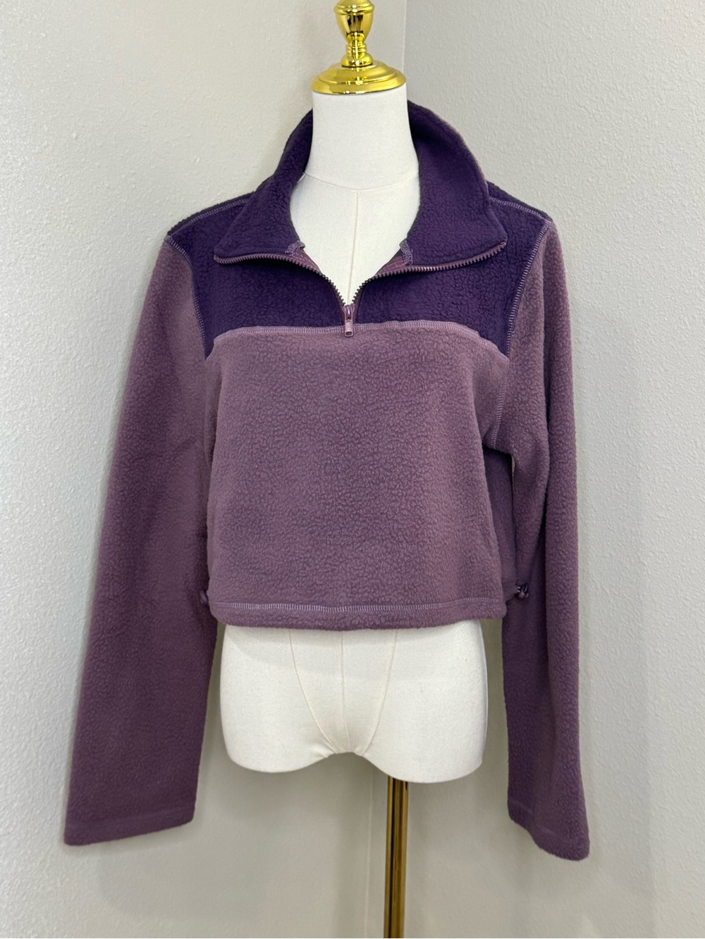 Le Lis Move Women’s L Purple Colorblock Cropped Fleece Half Zip Pullover NWT